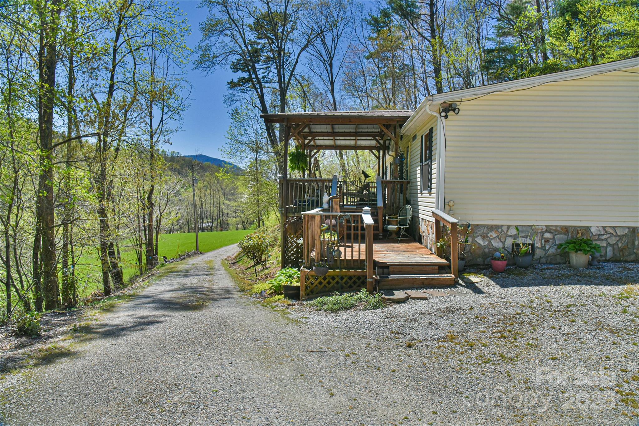 1707 Honeycutt Road