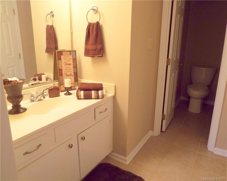 CANDLEWOOD SQUARE - Residential