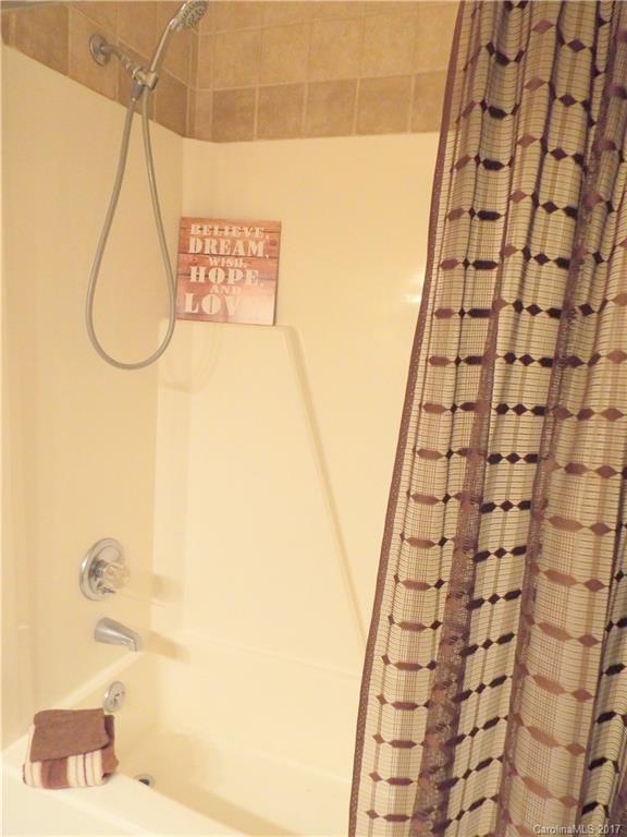 CANDLEWOOD SQUARE - Residential