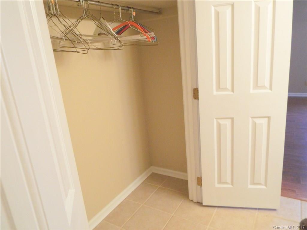 CANDLEWOOD SQUARE - Residential