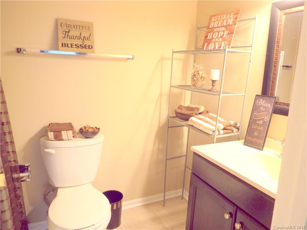 CANDLEWOOD SQUARE - Residential