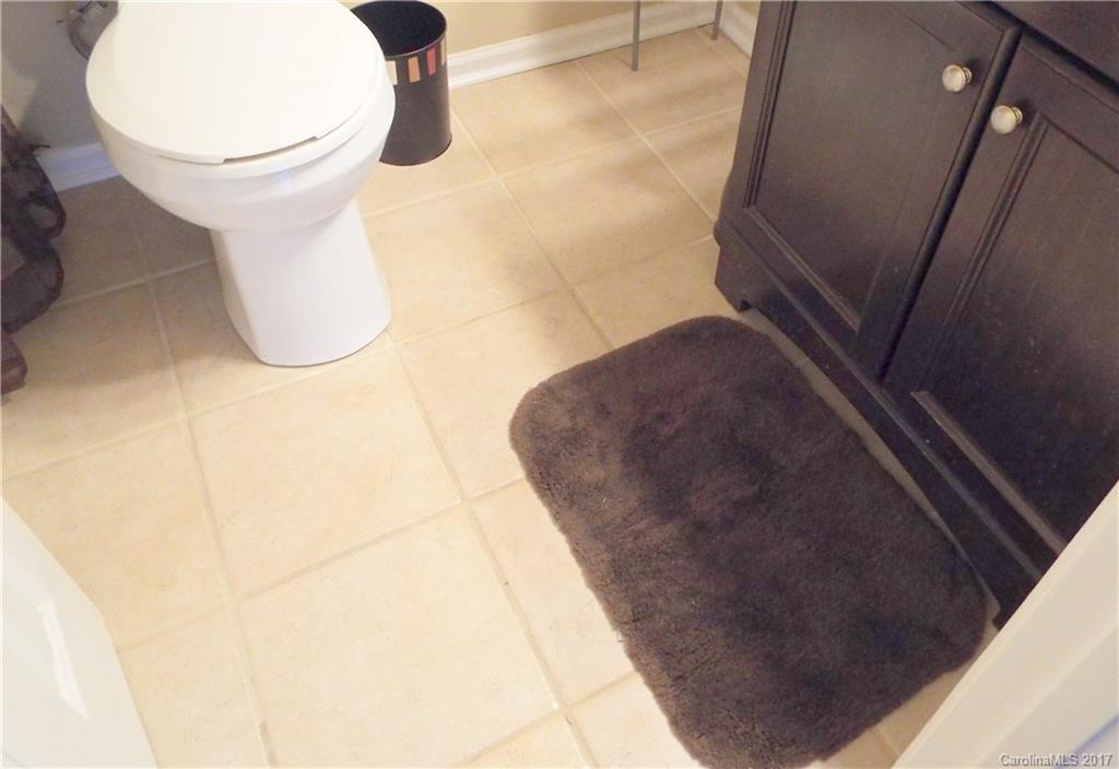 CANDLEWOOD SQUARE - Residential