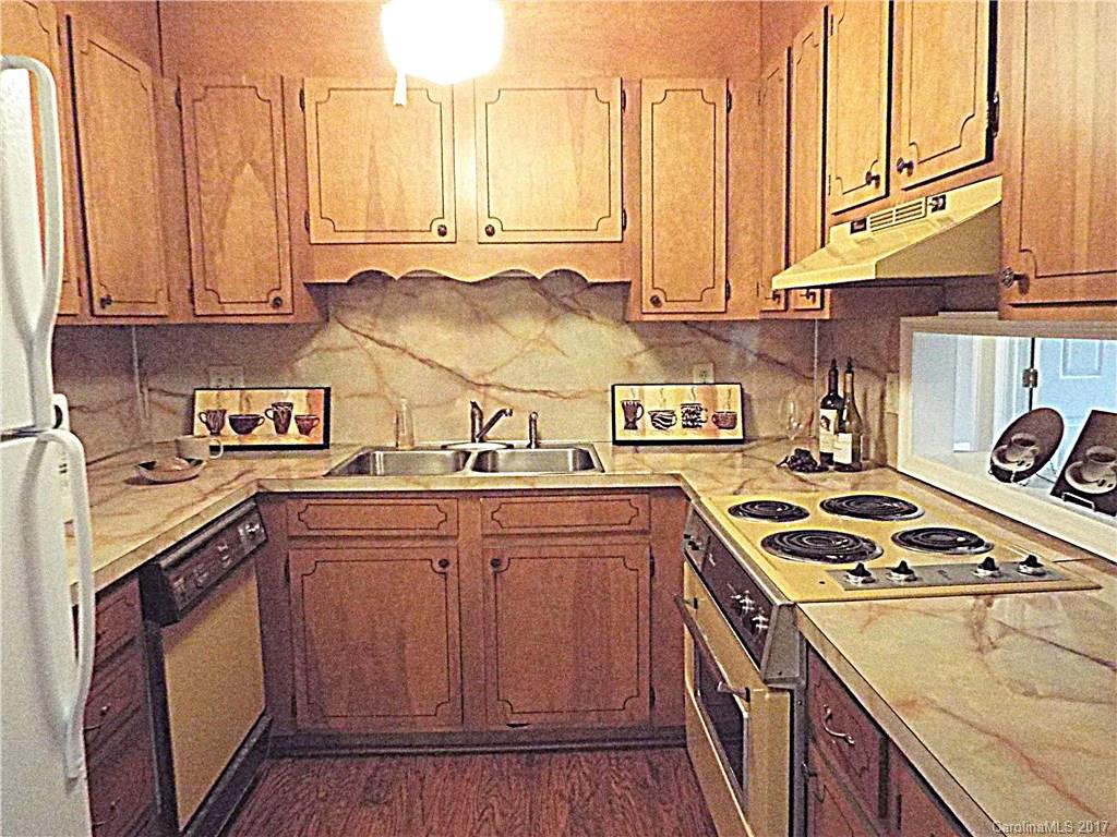 CANDLEWOOD SQUARE - Residential