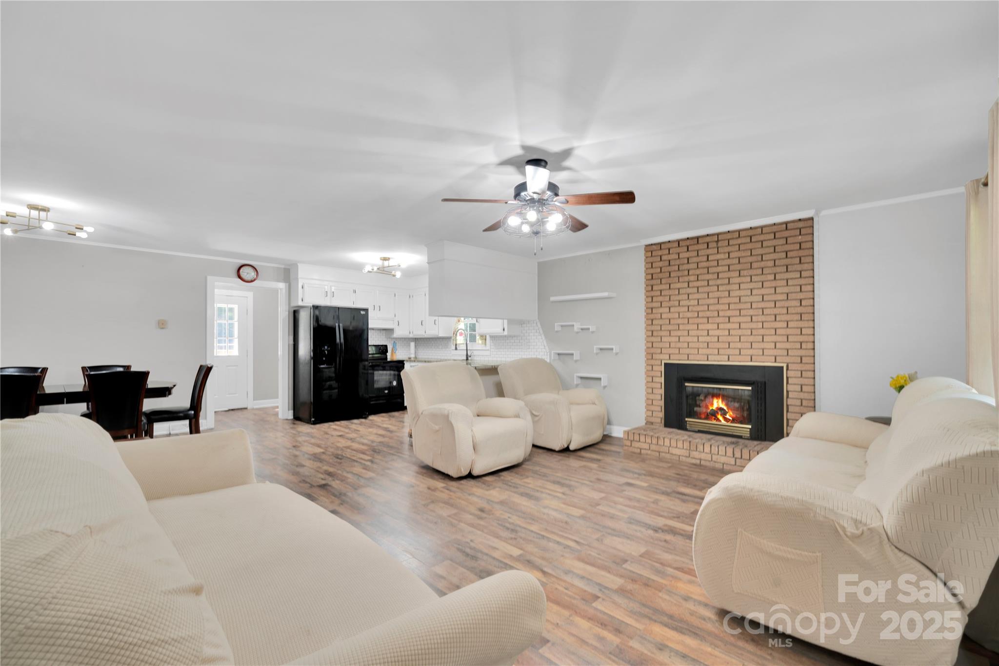 4612 Huggins Road