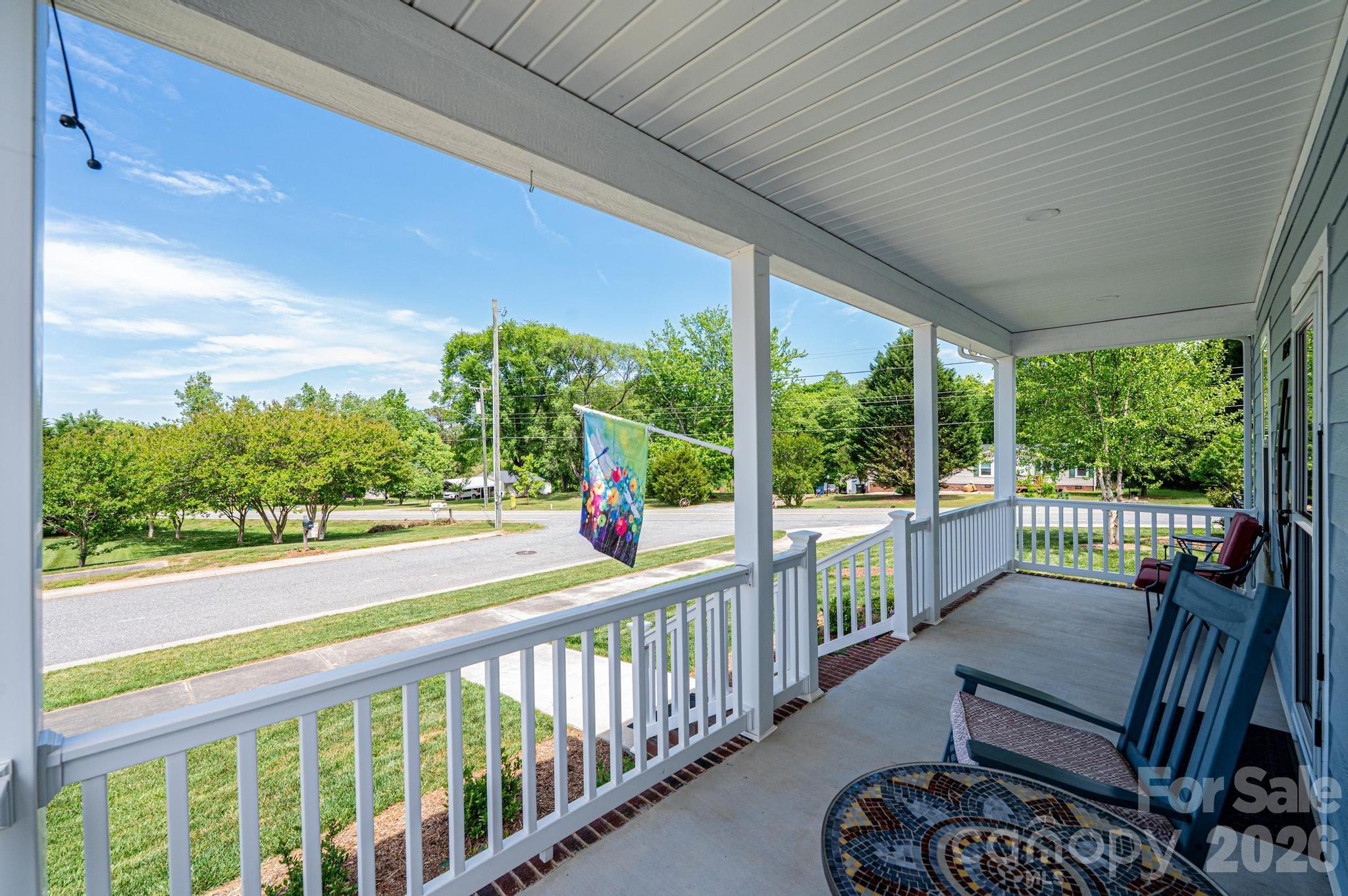 1092 33rd Avenue Loop NE