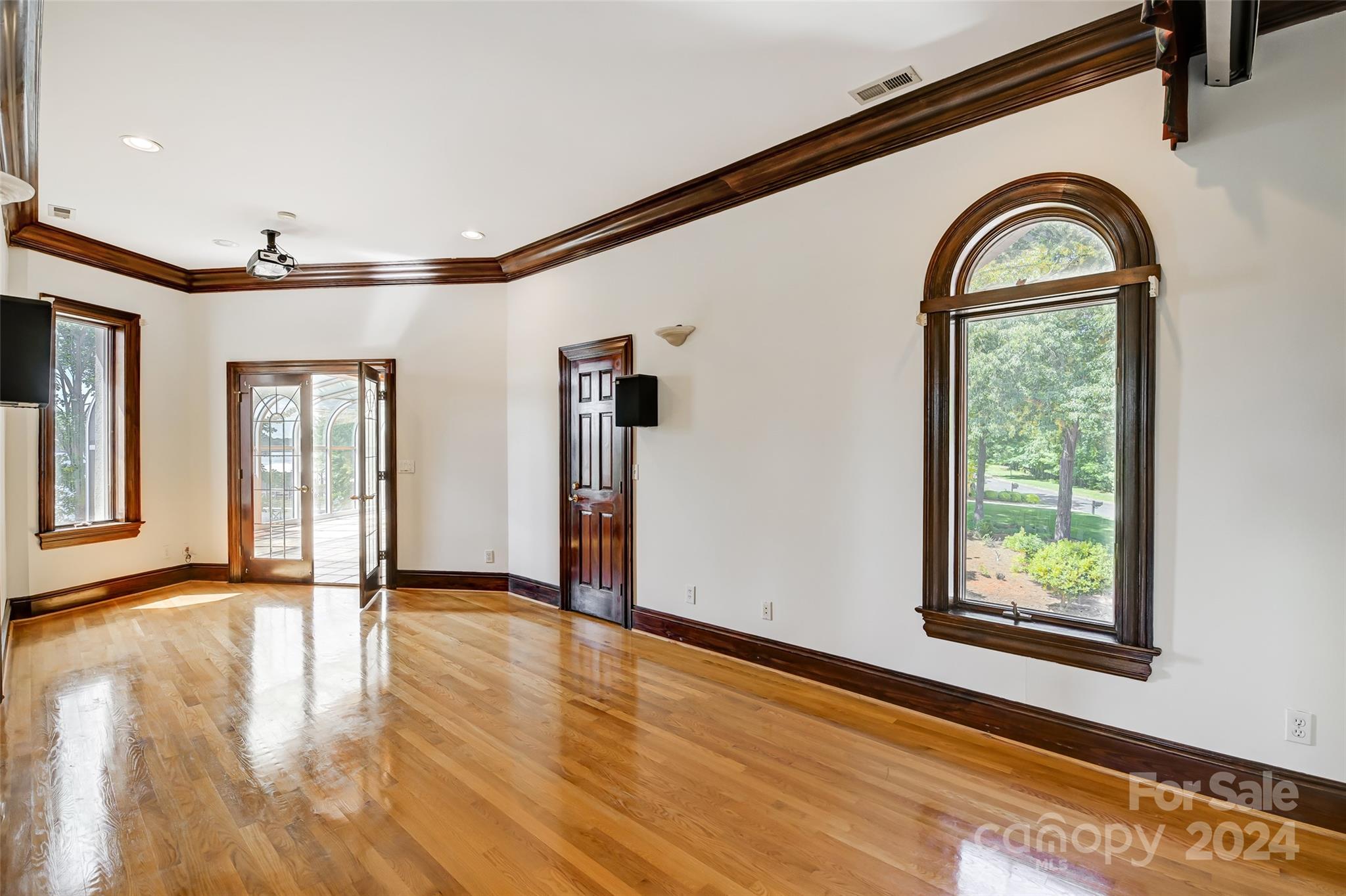 Pine Knoll - Residential