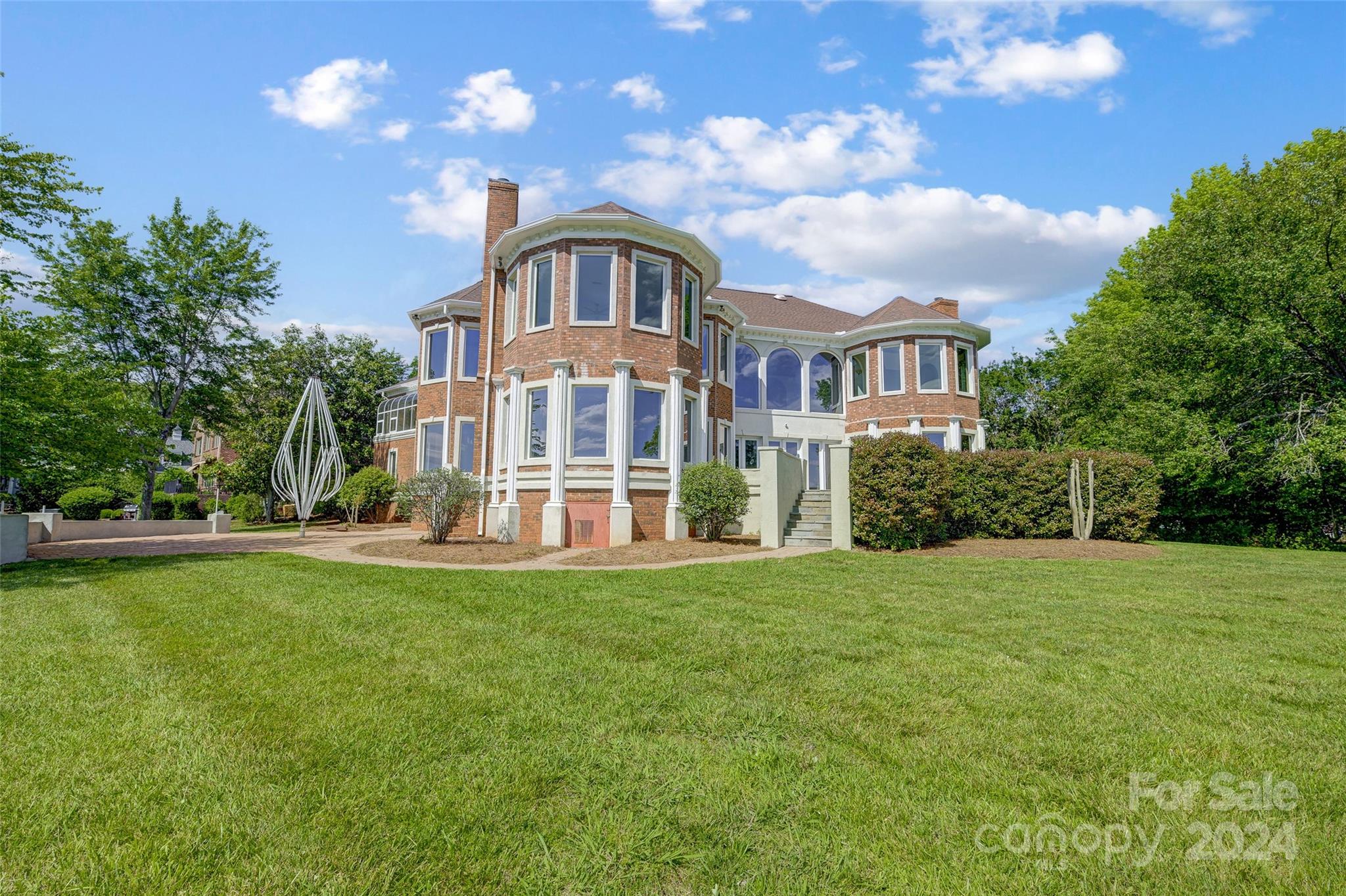 Pine Knoll - Residential