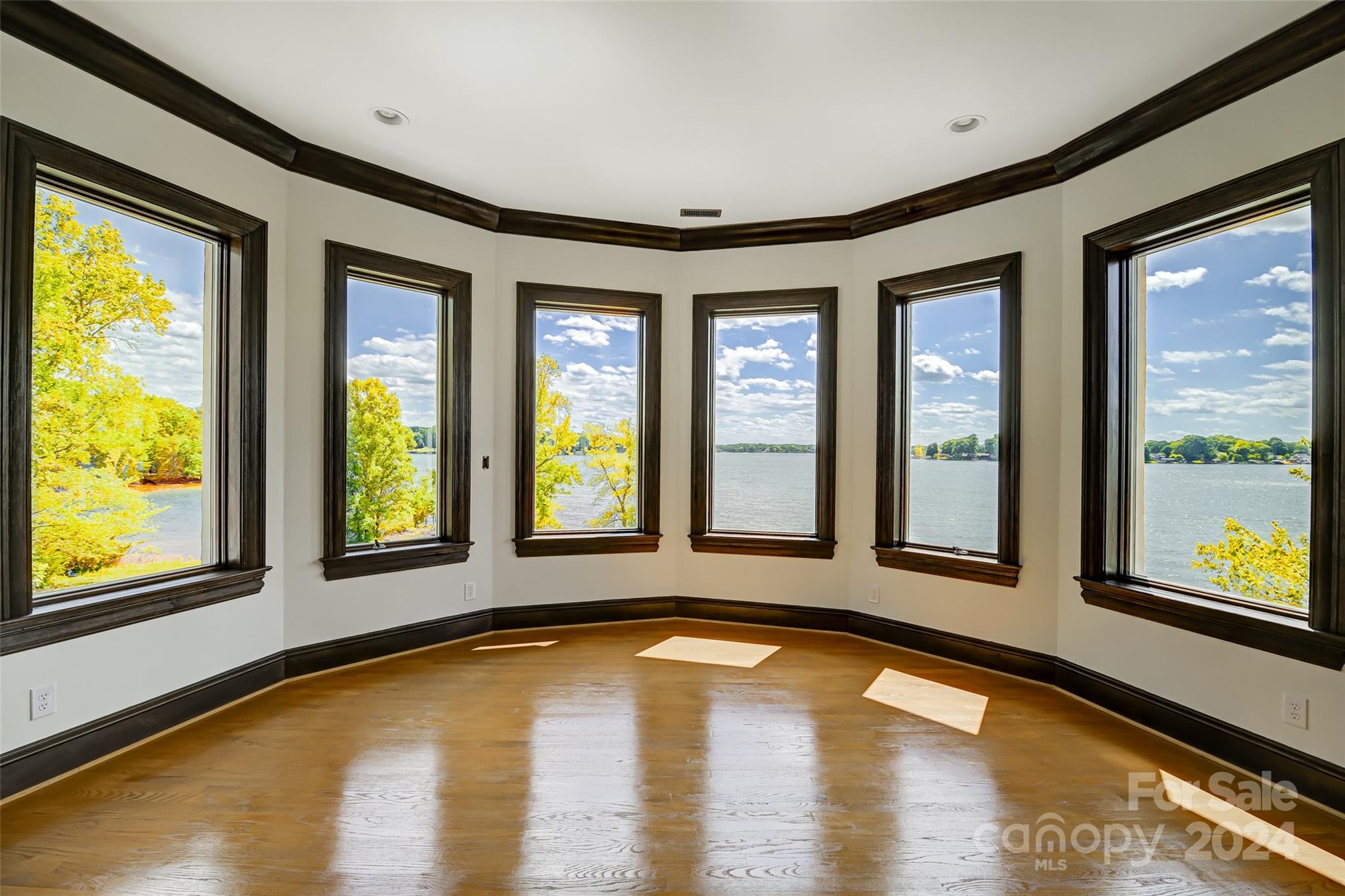 Pine Knoll - Residential