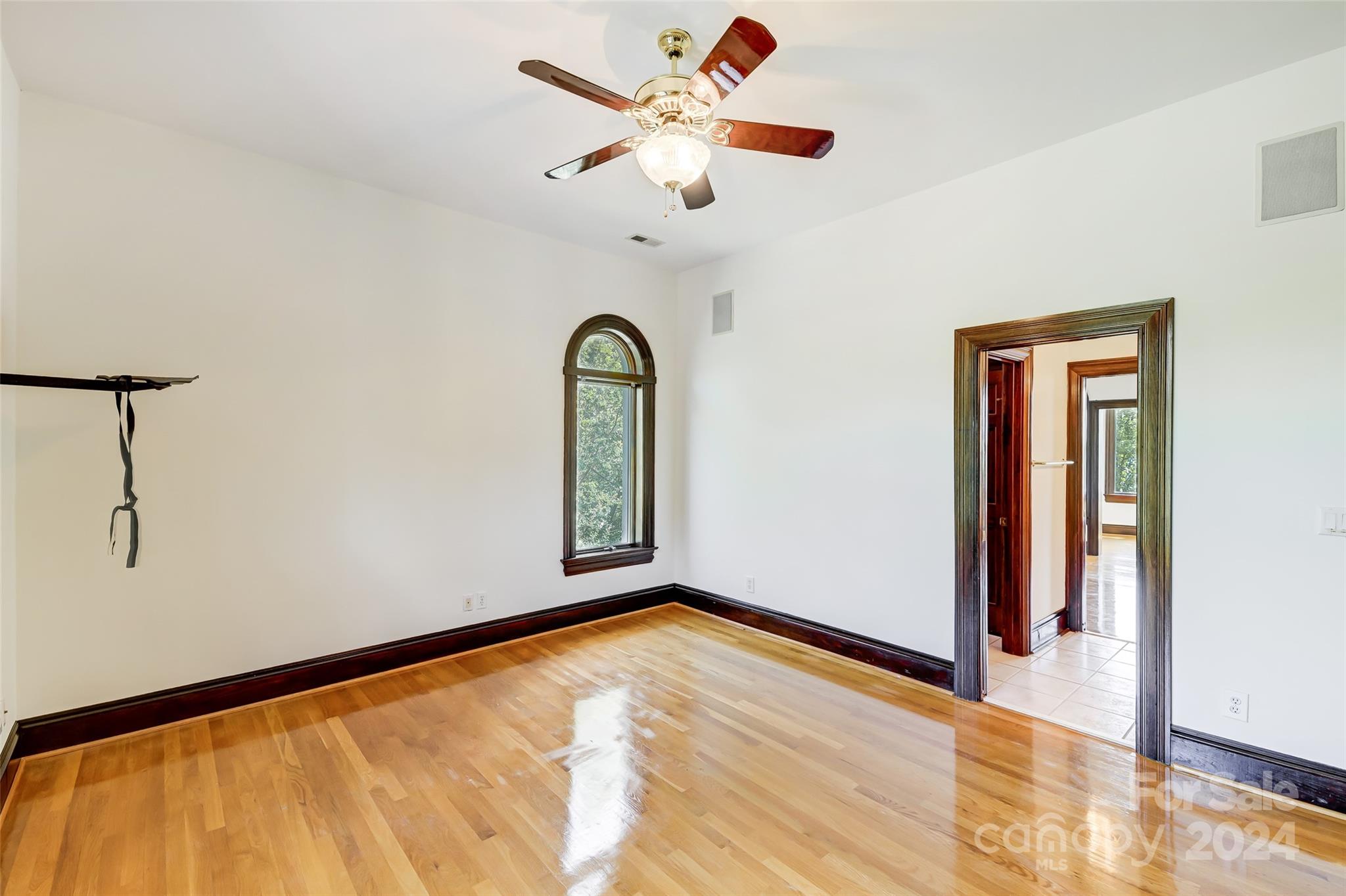 Pine Knoll - Residential