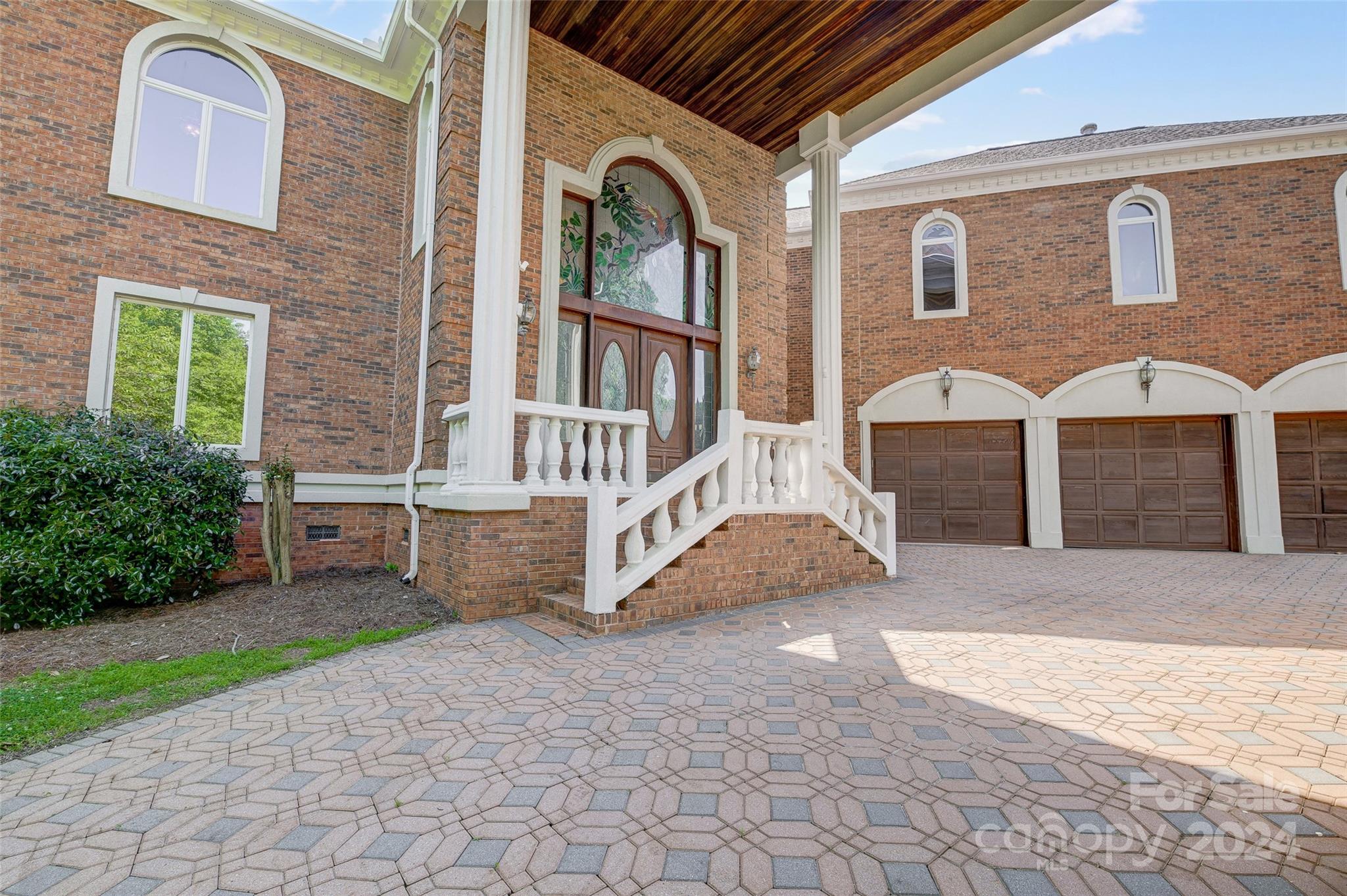 Pine Knoll - Residential