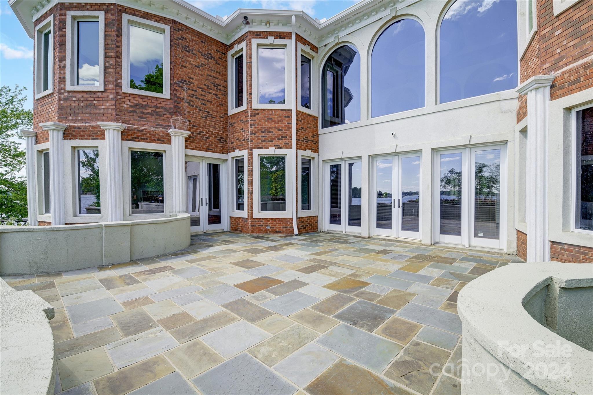 Pine Knoll - Residential