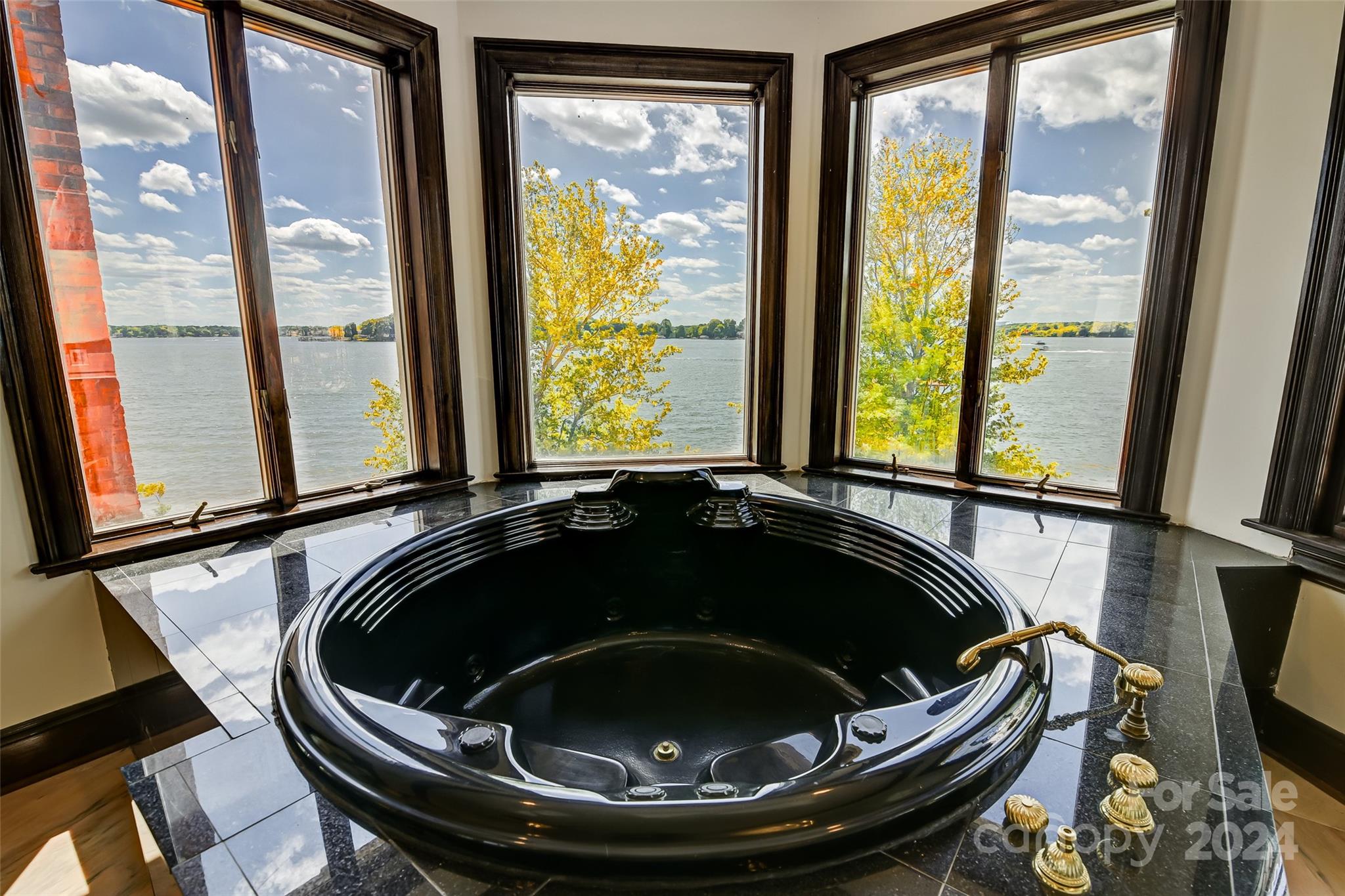 Pine Knoll - Residential