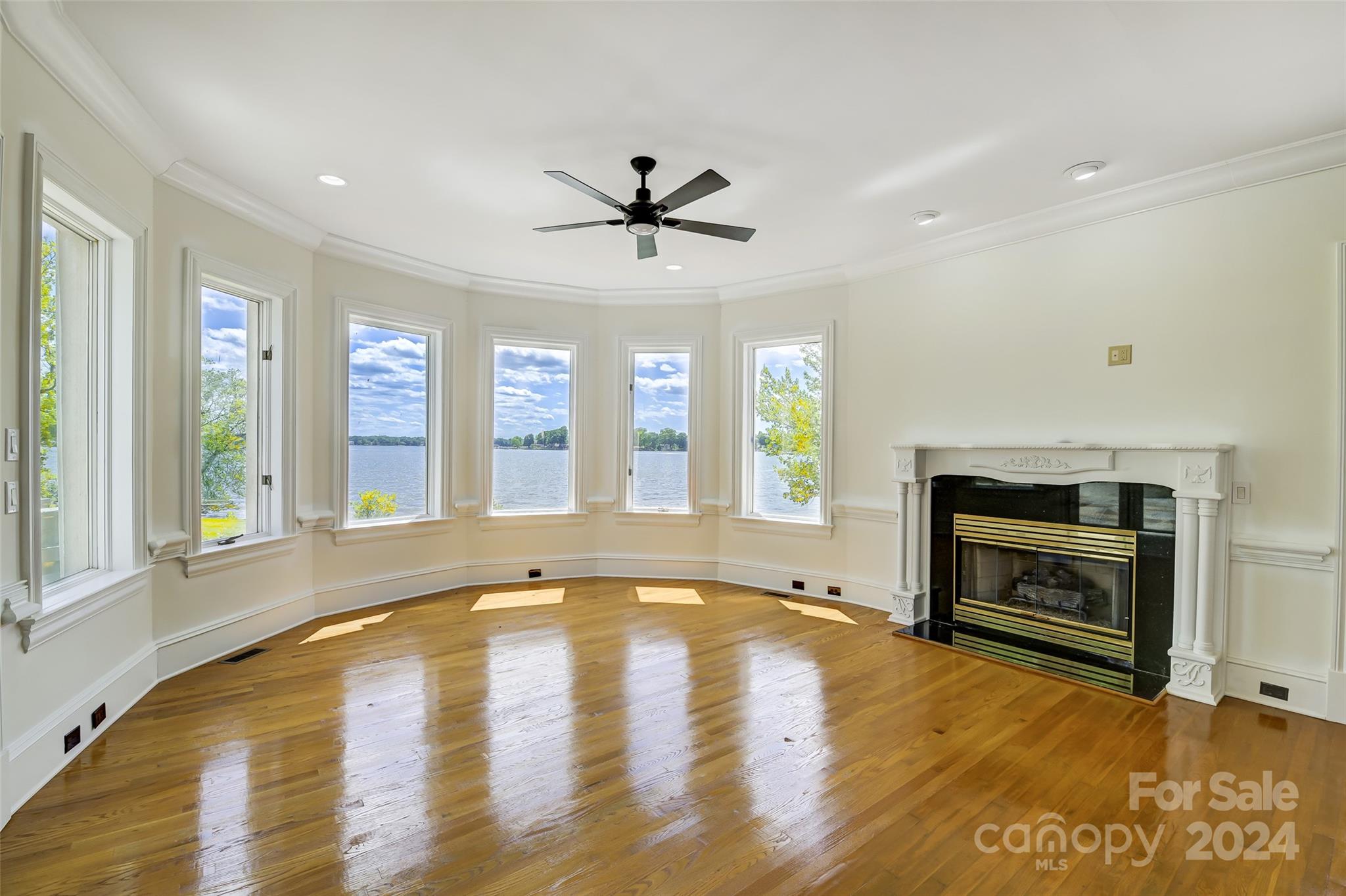 Pine Knoll - Residential