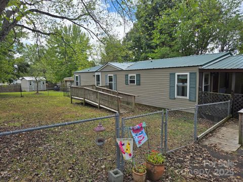Photo of 6600 Clara Circle, Concord, NC 28025 (MLS # 4306913) Photo of 6600 Clara Circle, Concord, NC 28025 (MLS # 4306913)