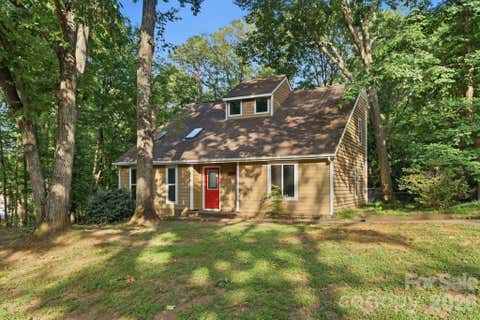 Photo of 7401 Park Vista Circle, Charlotte, NC 28226 (MLS # 4397962)