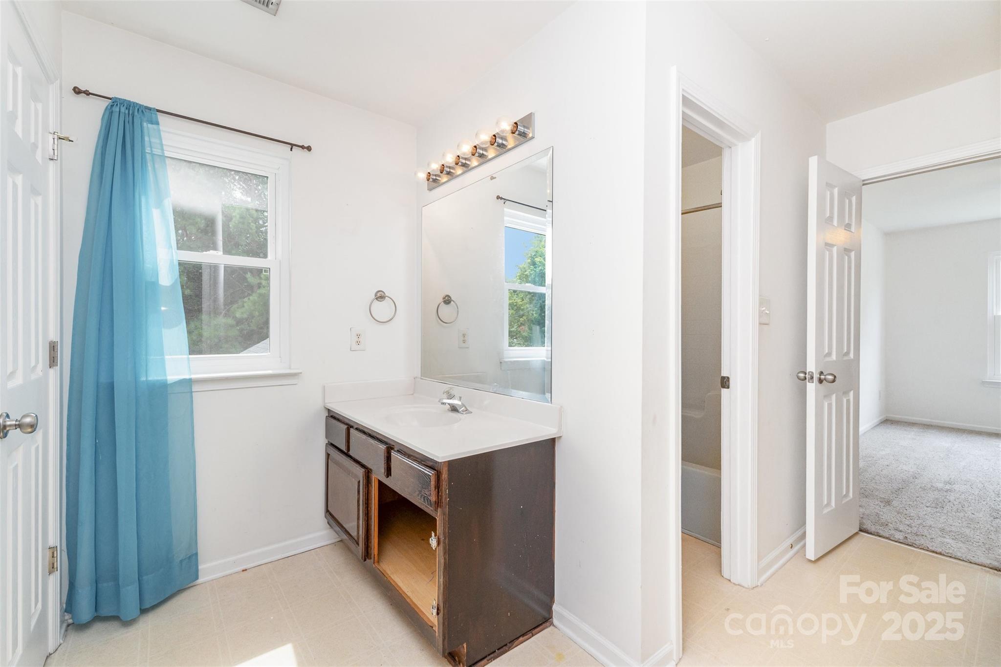 Oakstone - Residential