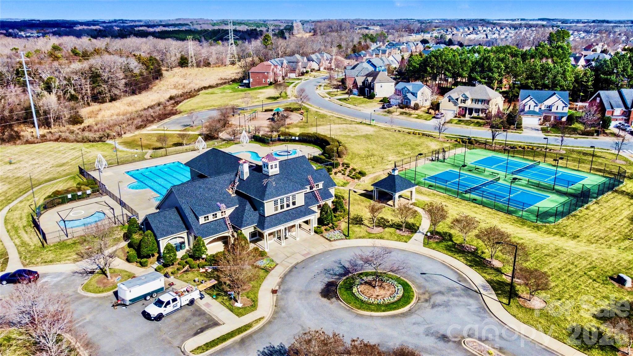 10423 Falling Leaf Drive NW