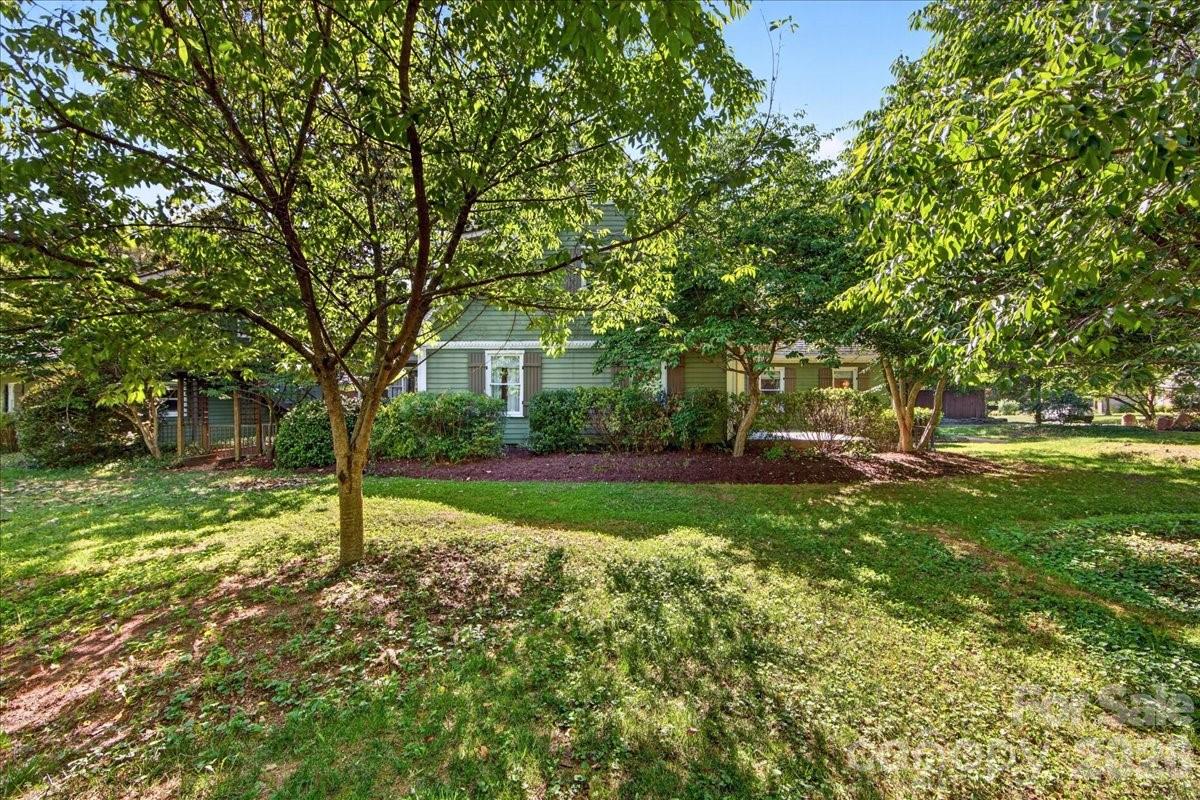 Beverly Woods - Residential
