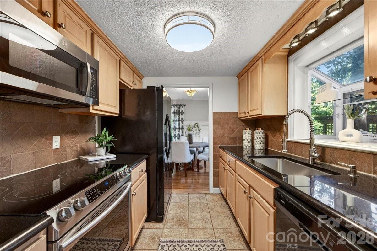 Beverly Woods - Residential