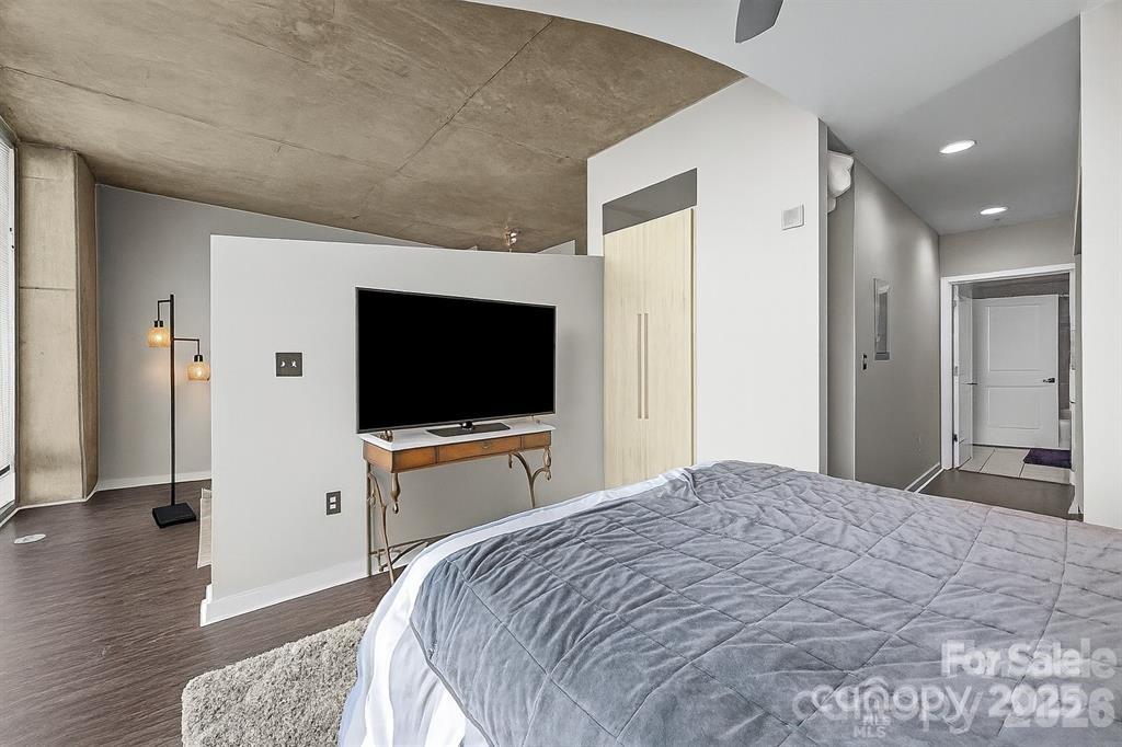 Avenue Condominiums - Residential