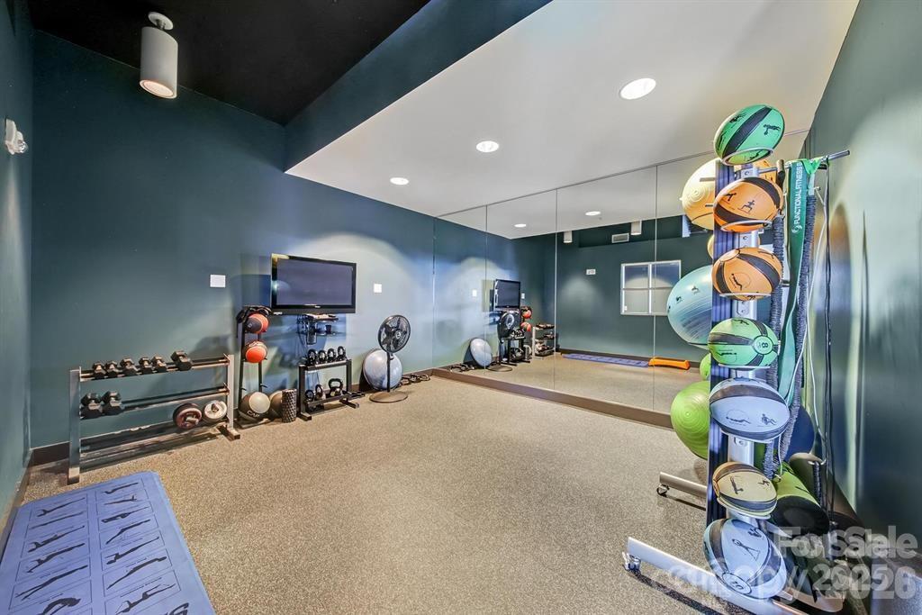 Avenue Condominiums - Residential