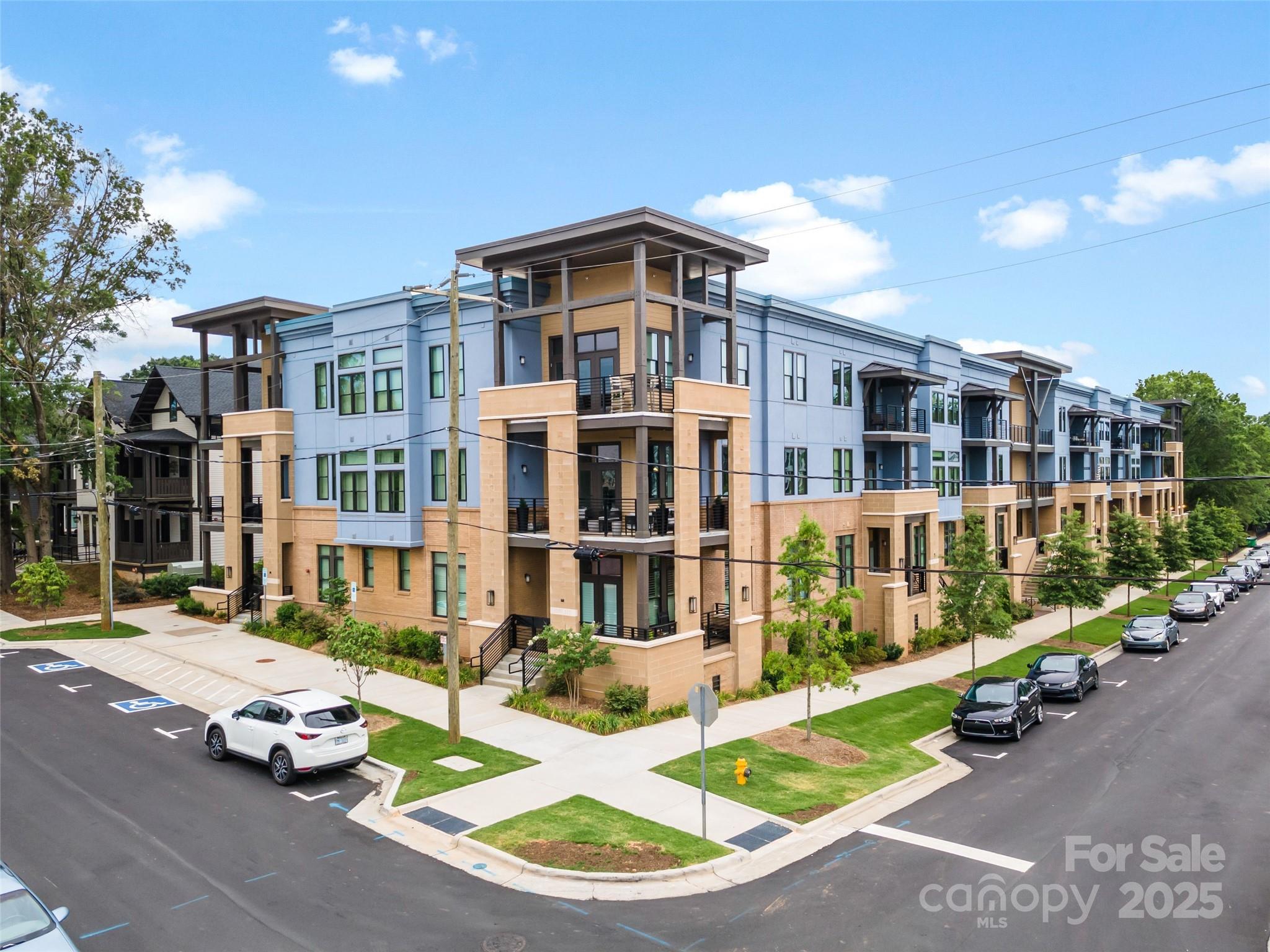 2401 Euclid Avenue 213