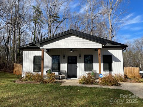 203 Payne Street Mount Holly NC 28120