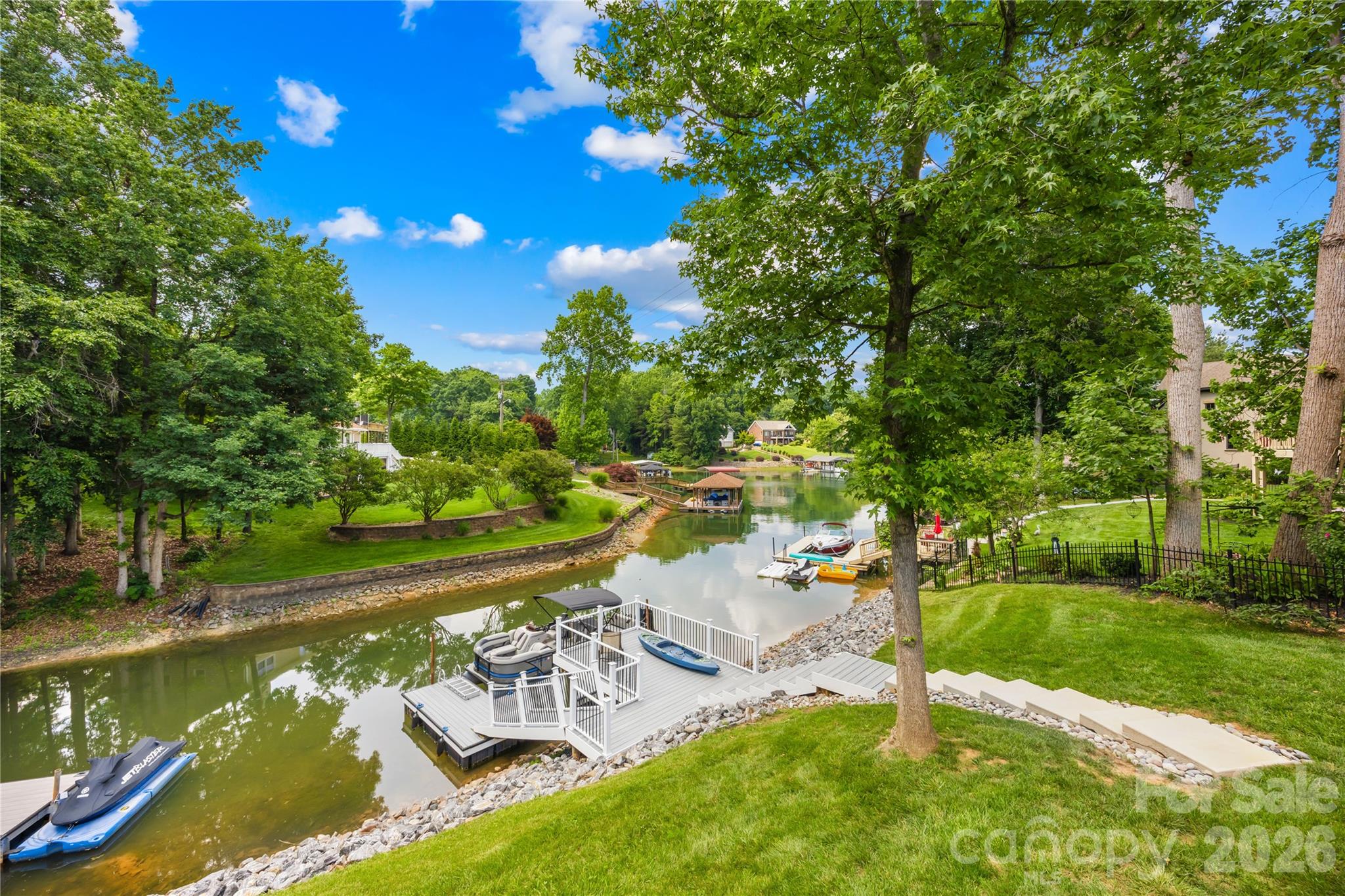 2474 Green Point Lane