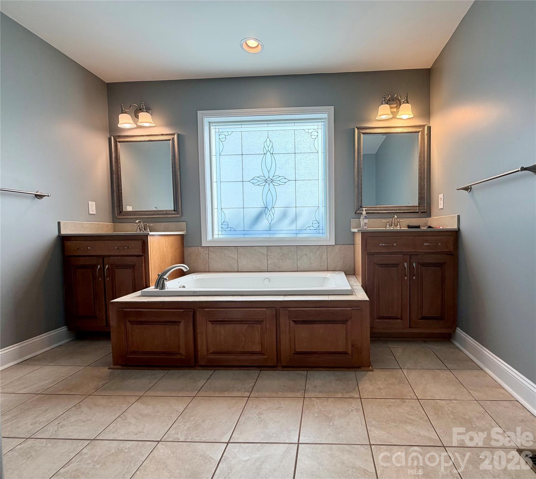 TEMPLE HEIGHTS - Residential