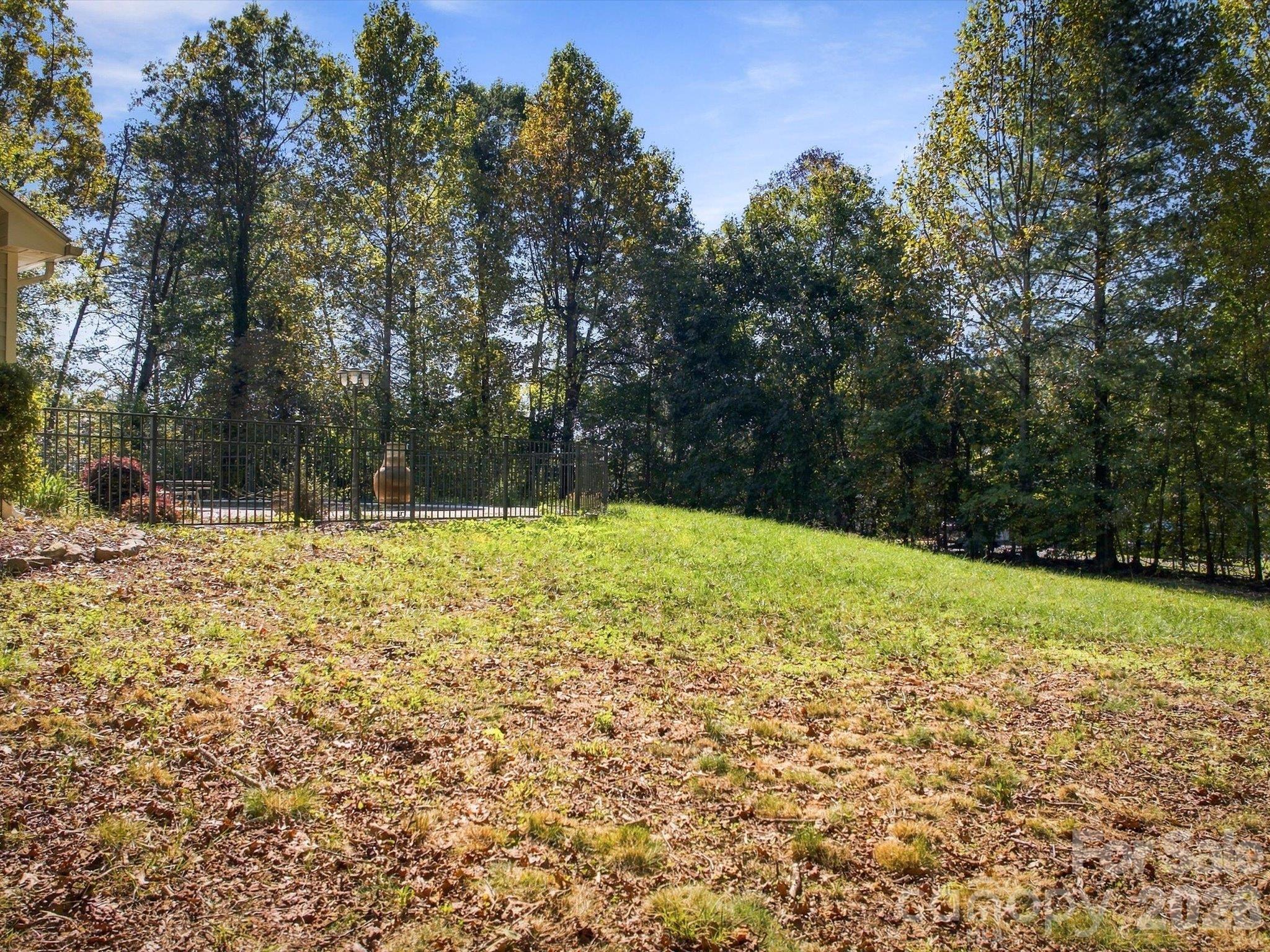 4284 Oakland Drive 1