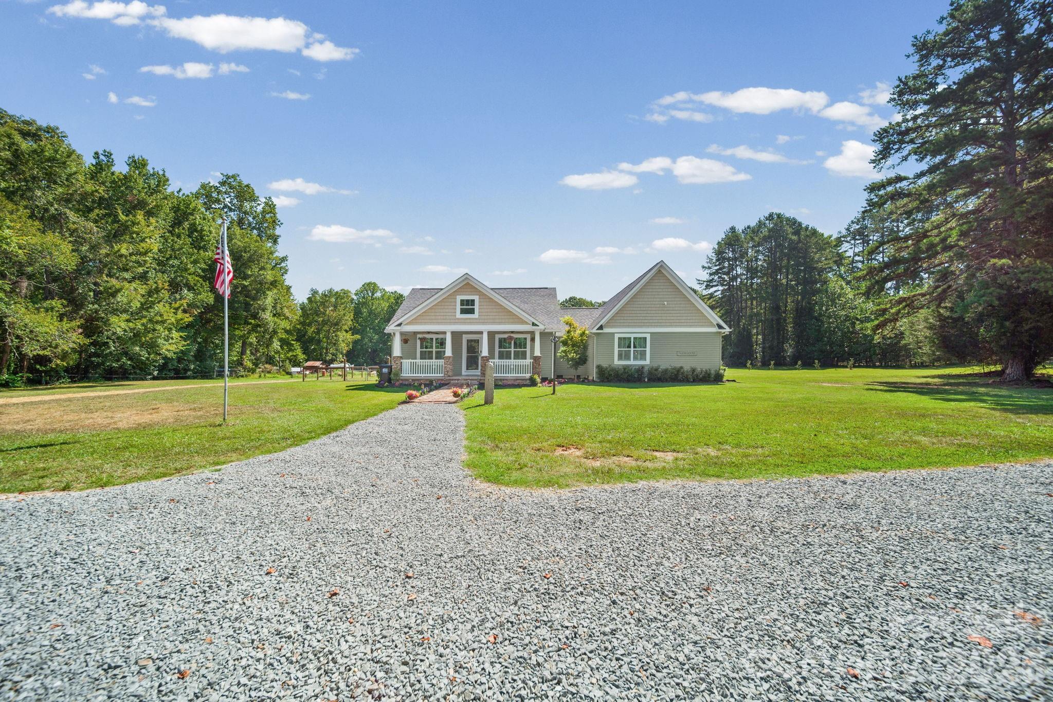 1360 Standing Oak Drive