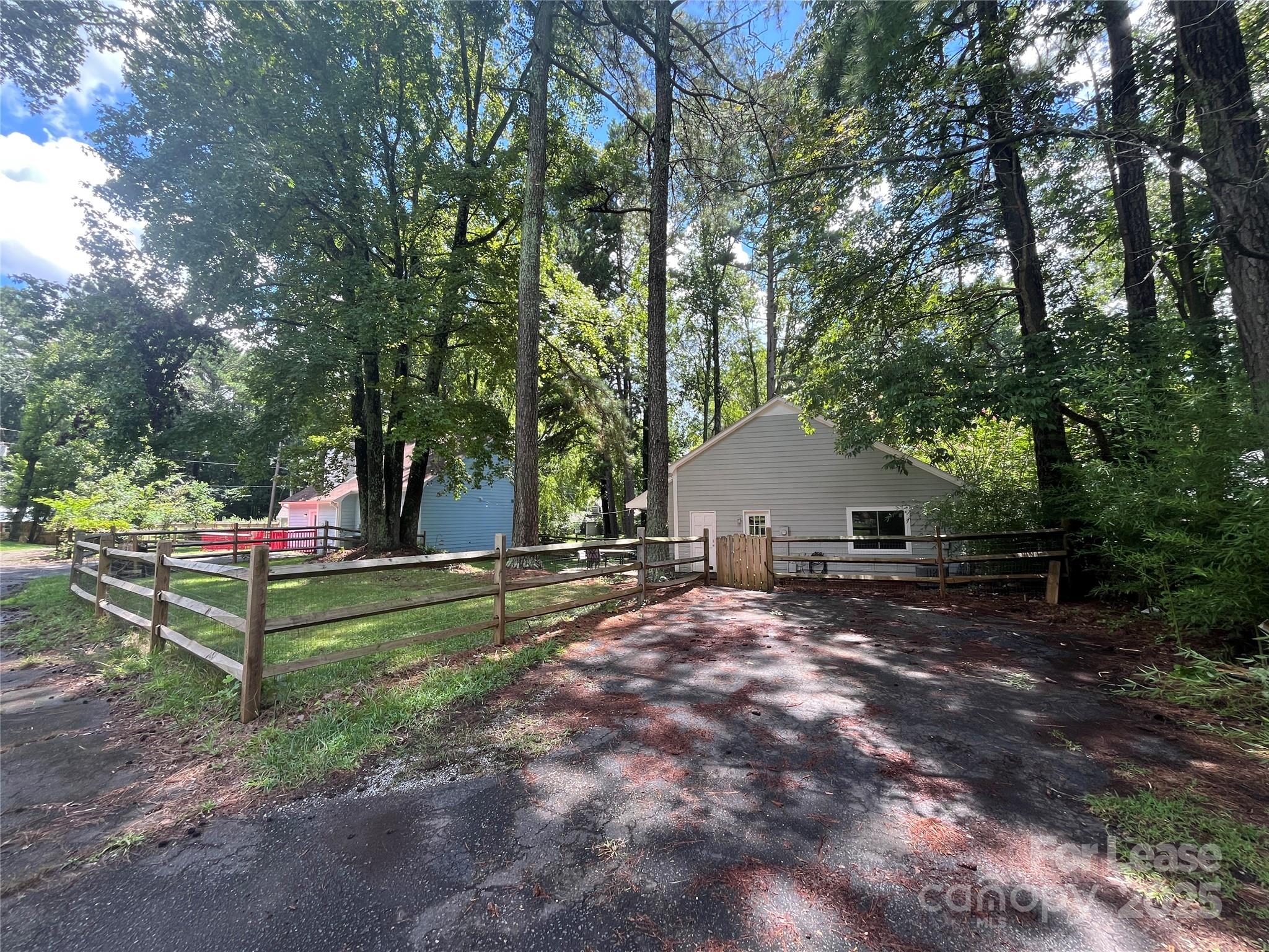 Lawyers Station - Residential Lease