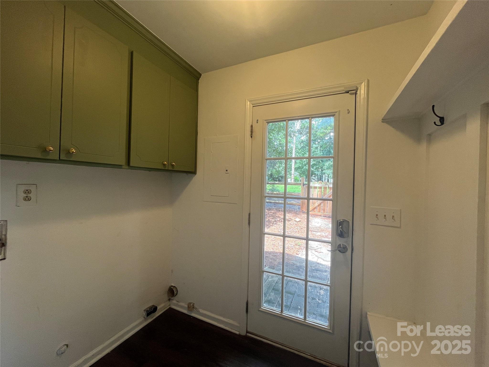 Lawyers Station - Residential Lease