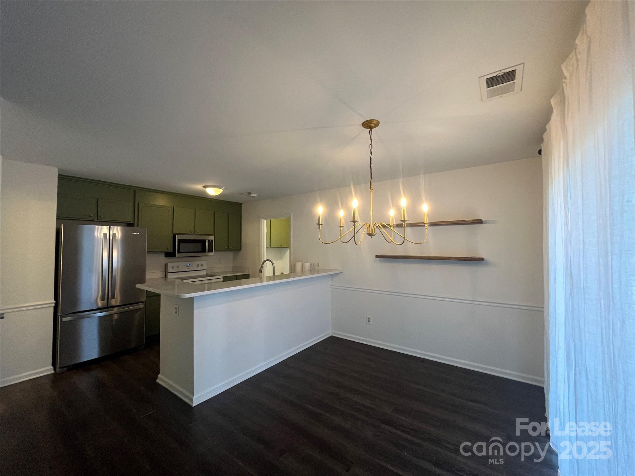 Lawyers Station - Residential Lease