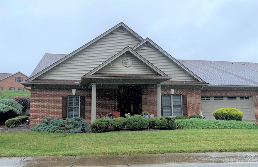 Three bedroom two bath one level townhome in an age 55+ community.  Abingdon Glen Village offers a clubhouse, fitness room, library, outdoor heated pool.