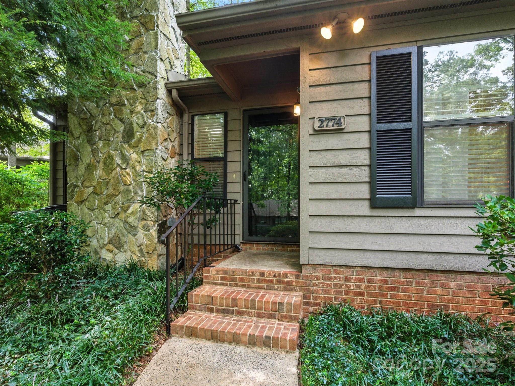 2774 Dogwood Hills Court