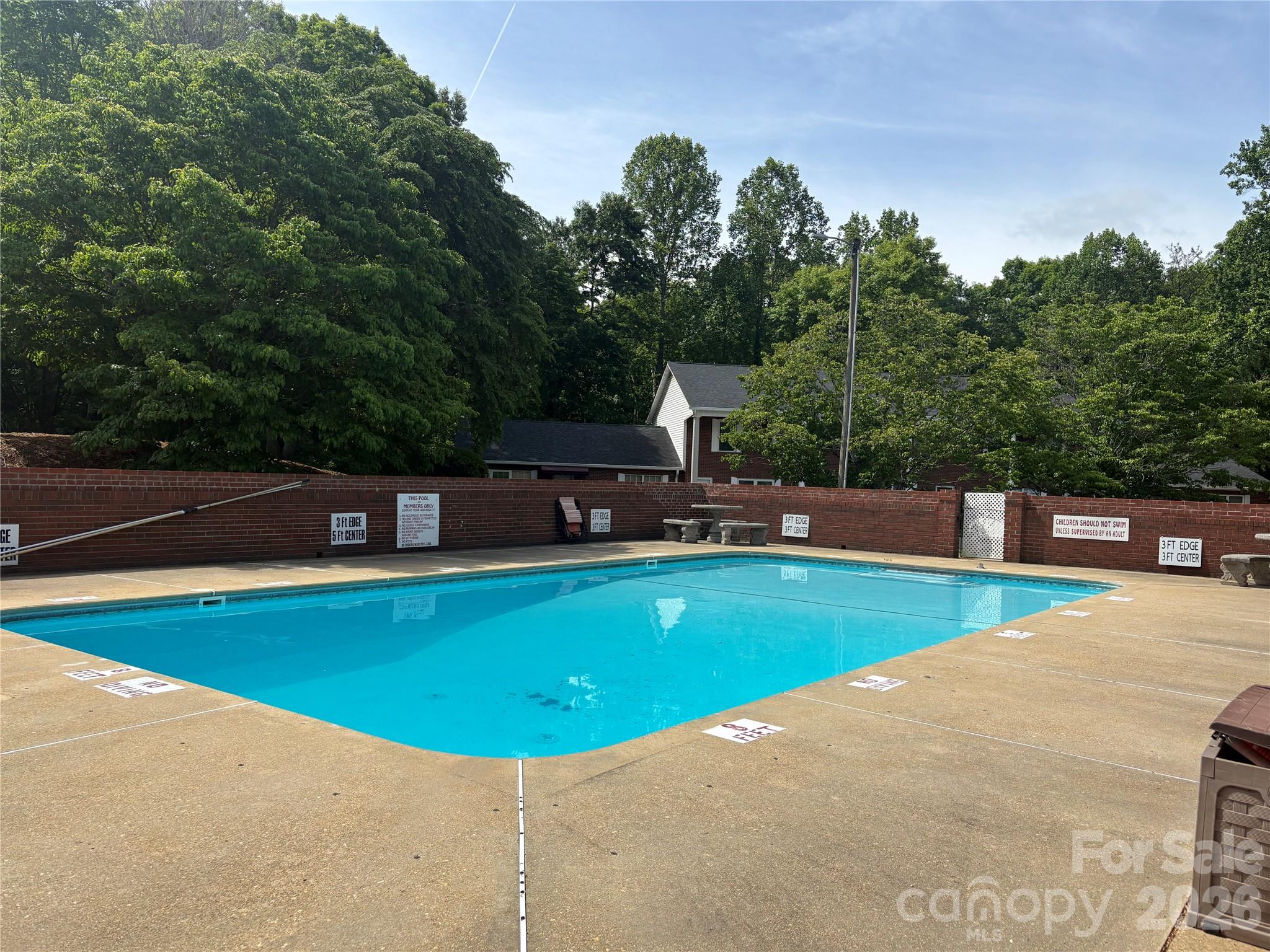 Laurelwood - Residential