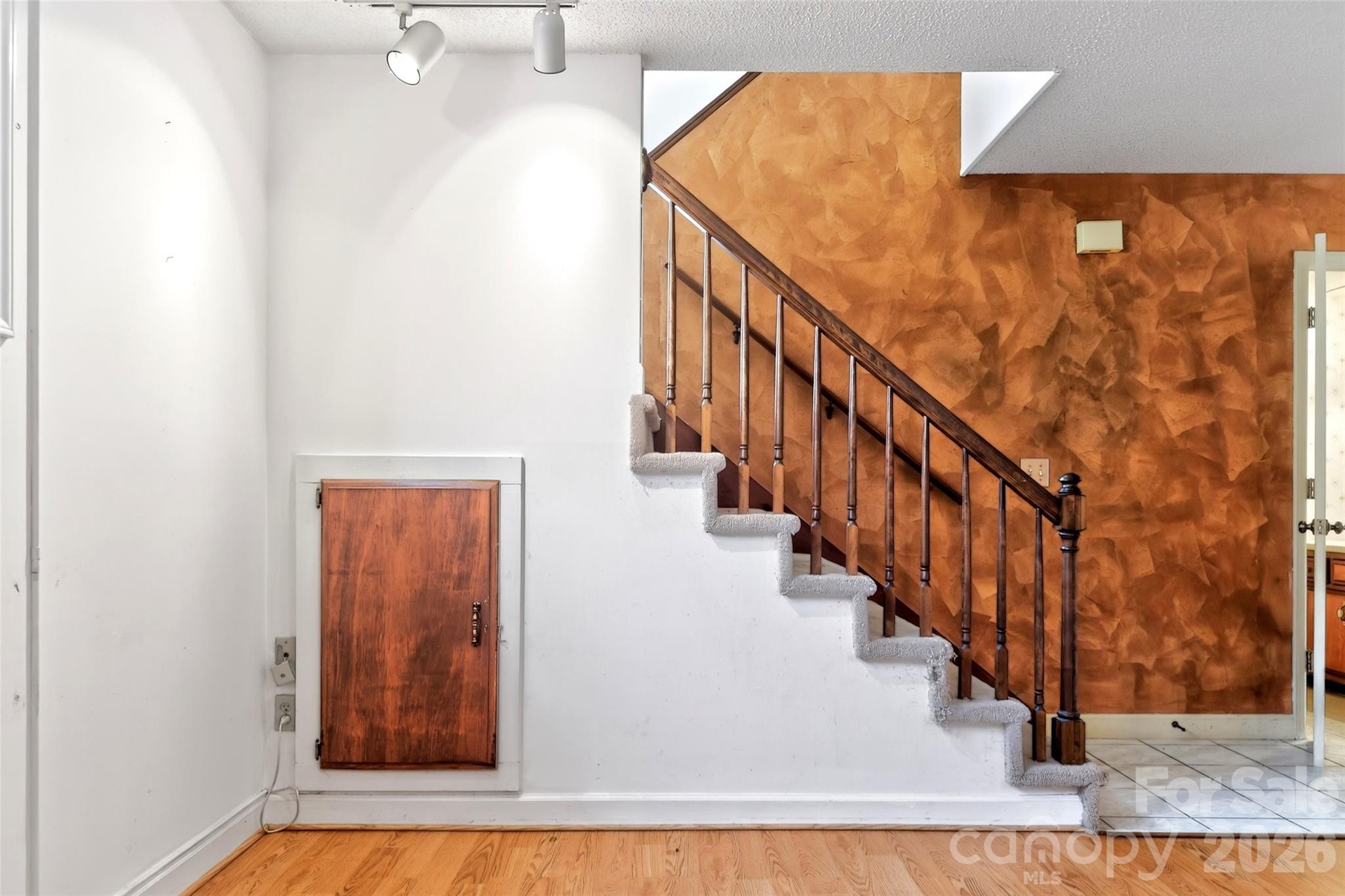 Laurelwood - Residential