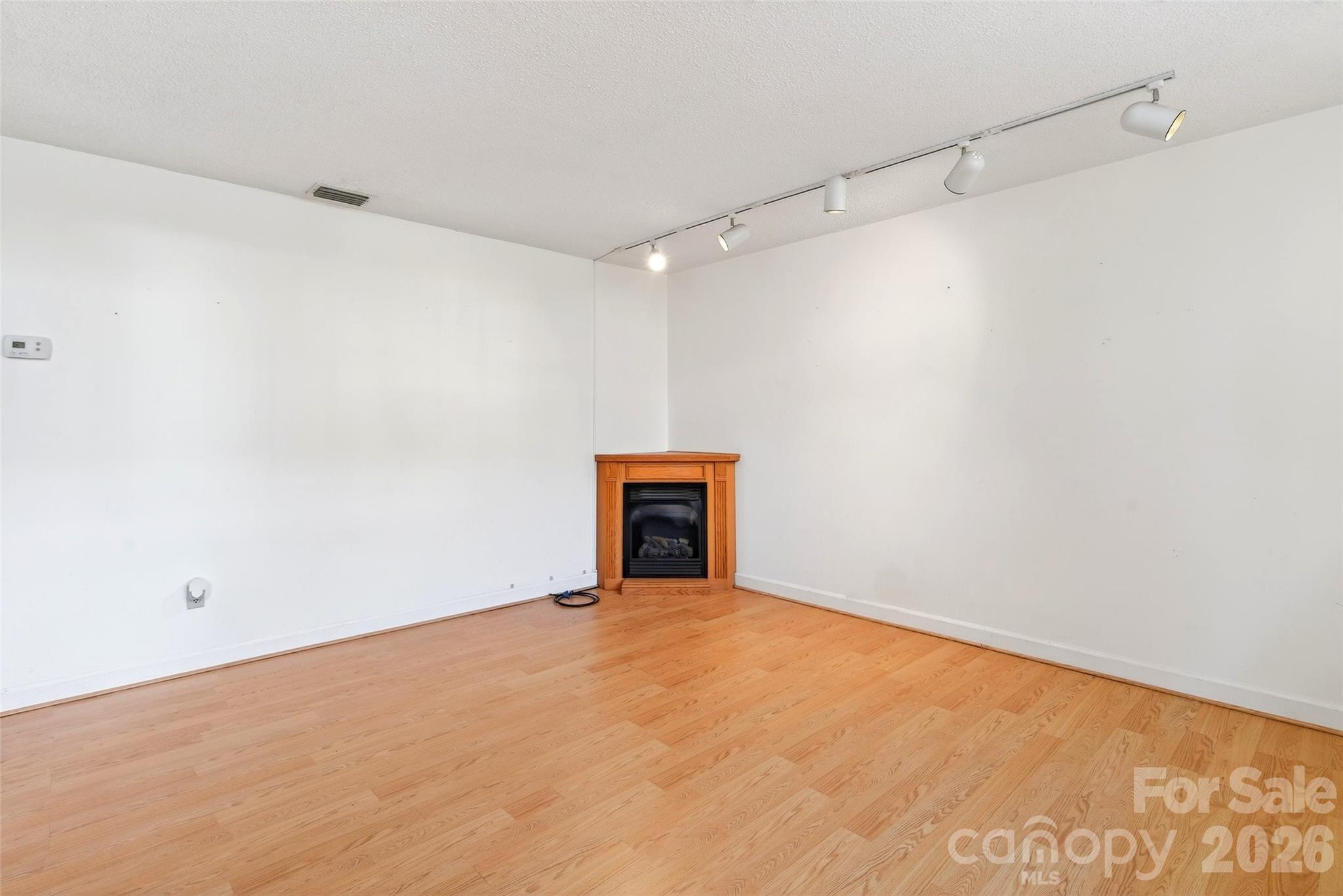 Laurelwood - Residential