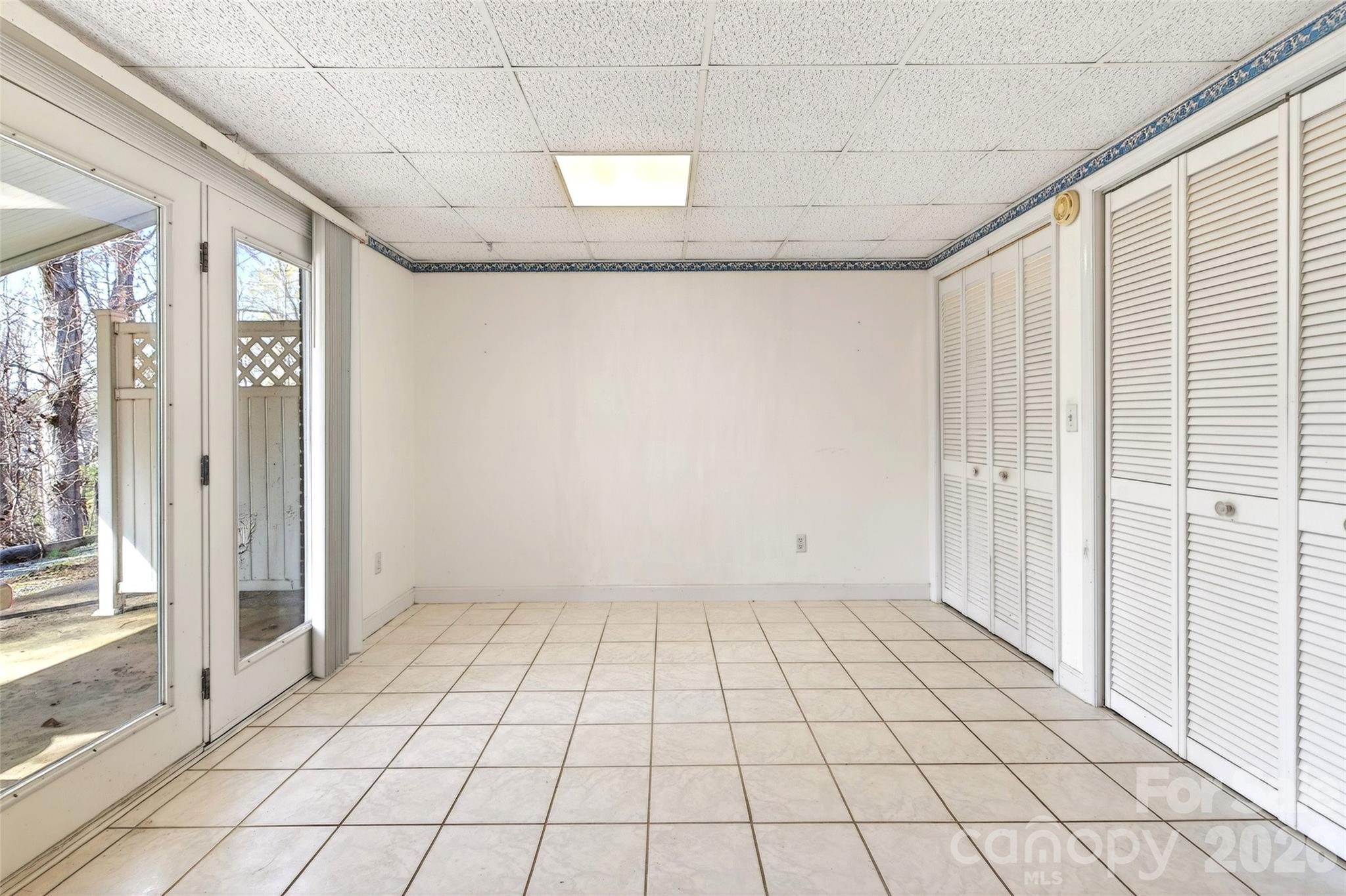 75 Laurelwood Drive 21/ 97