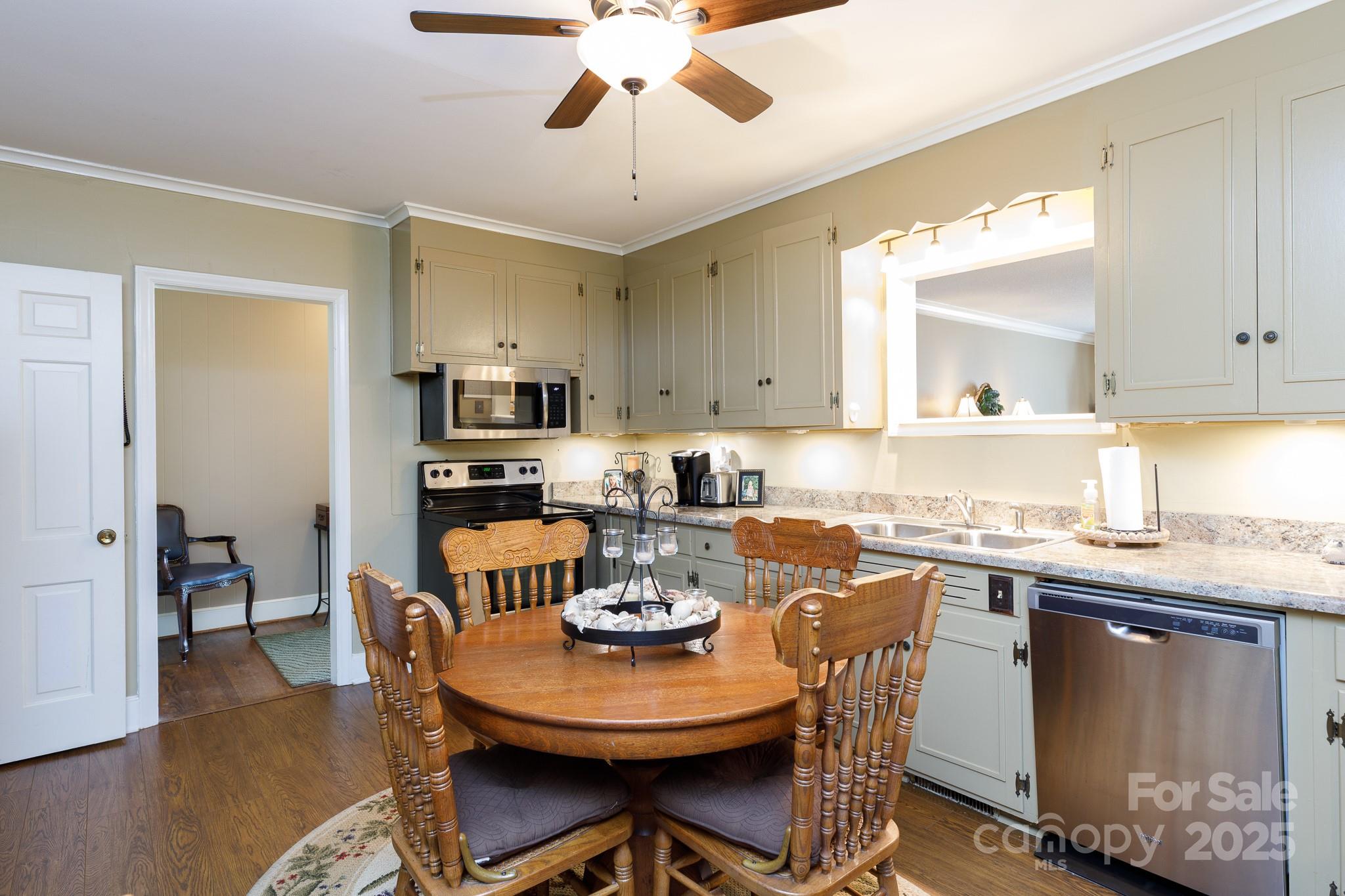 Seventeen Acres - Residential