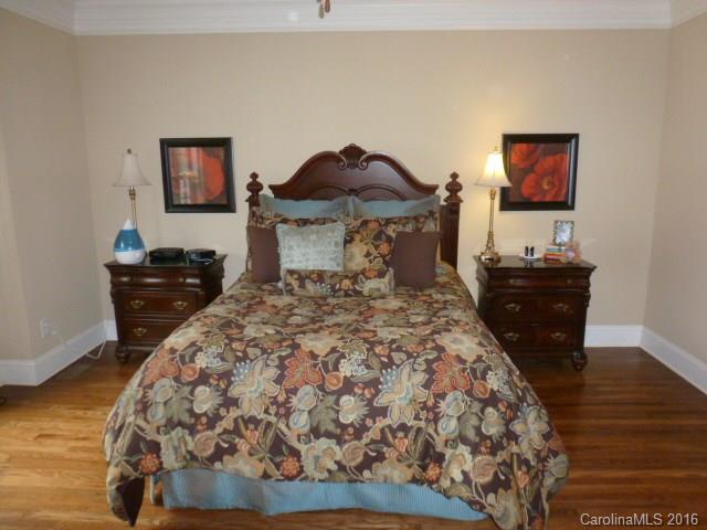 Seven Oaks - Residential