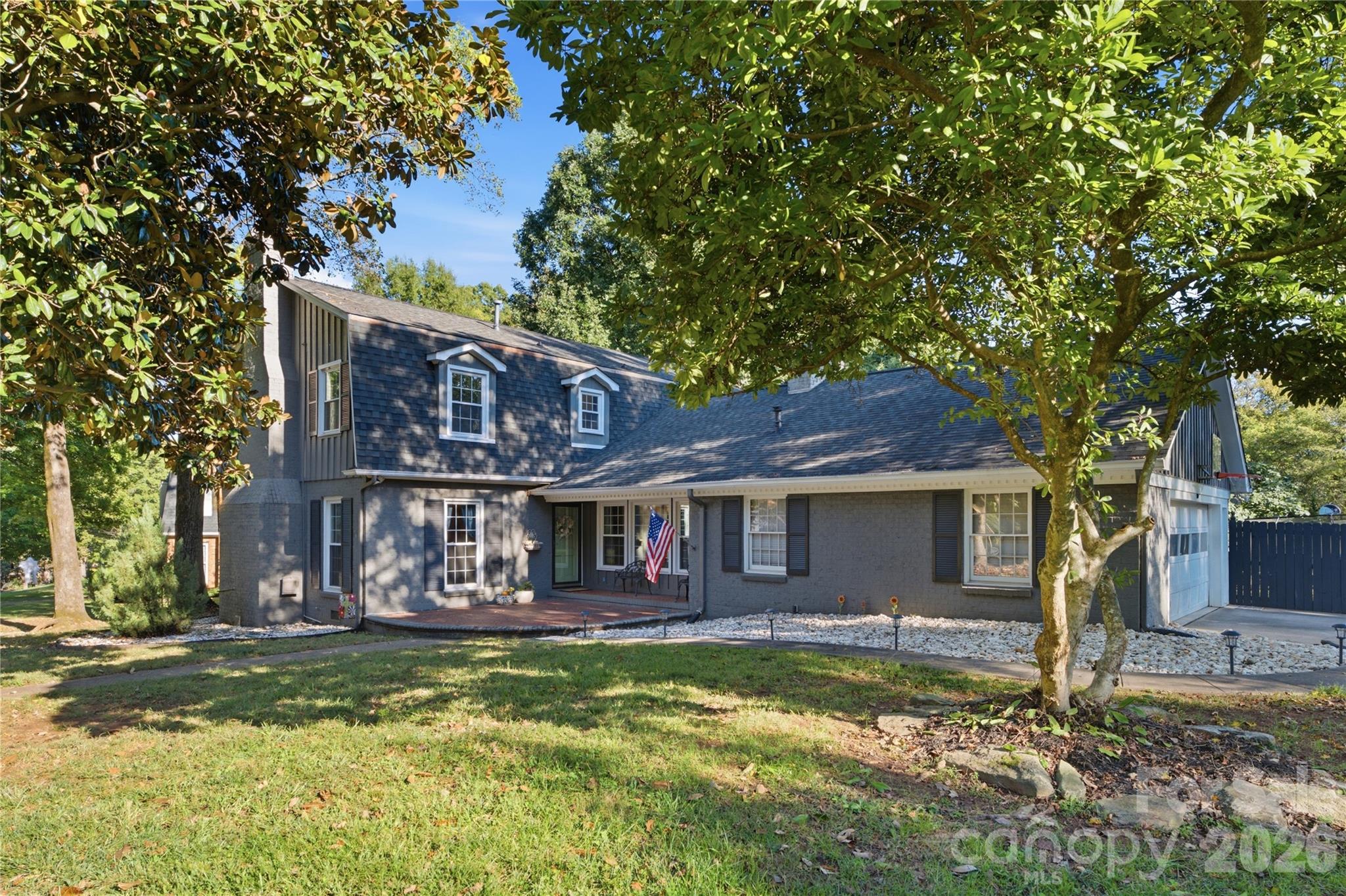 1200 Charter Place 138