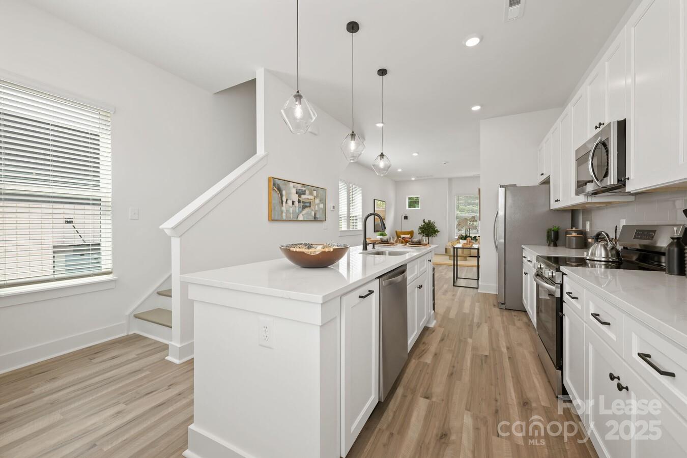 Charlotte, North Carolina 28269, United States, 3 Bedrooms Bedrooms, ,4 BathroomsBathrooms,Residential,Active,58918