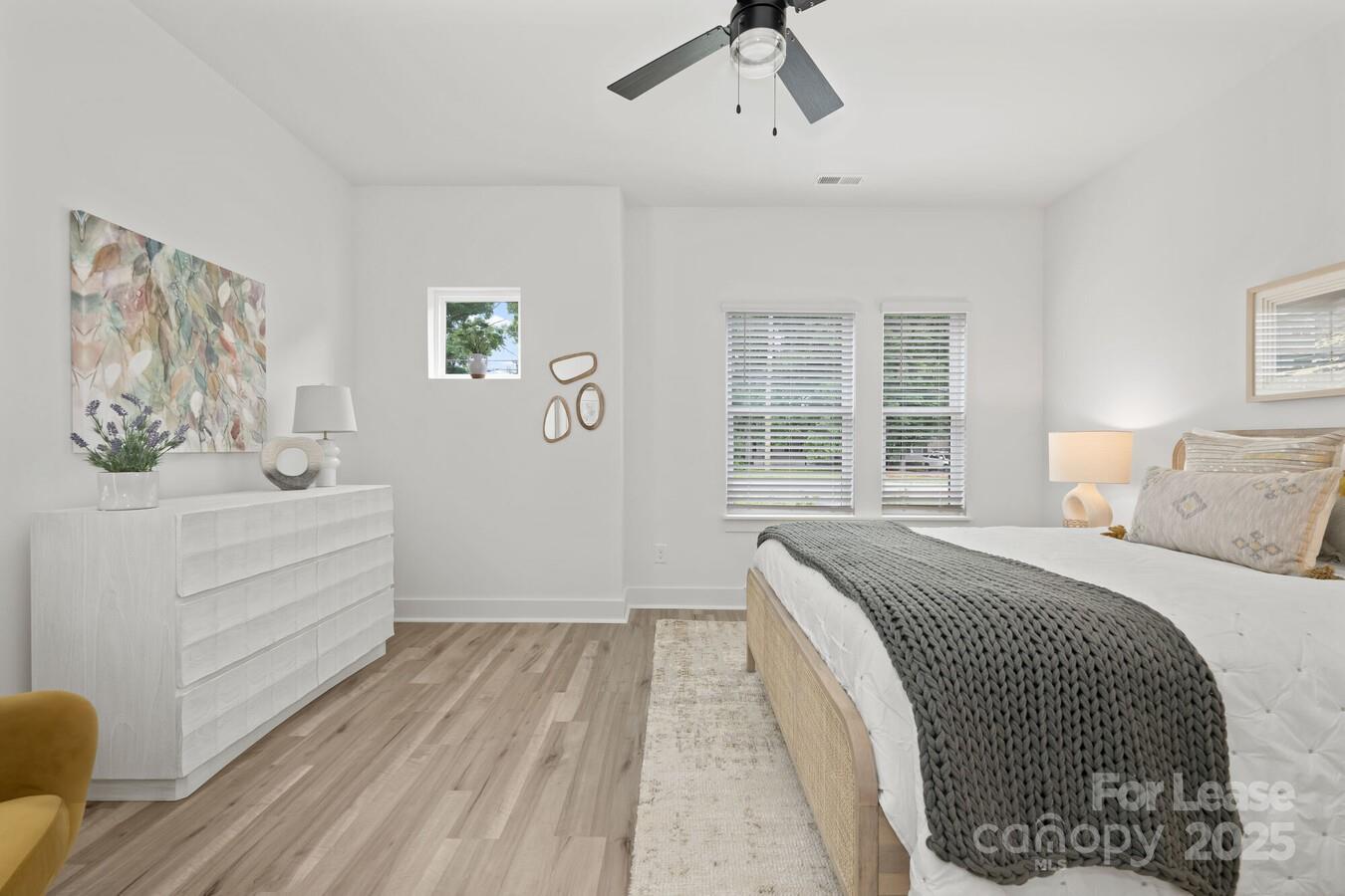 Charlotte, North Carolina 28269, United States, 3 Bedrooms Bedrooms, ,4 BathroomsBathrooms,Residential,Active,58918