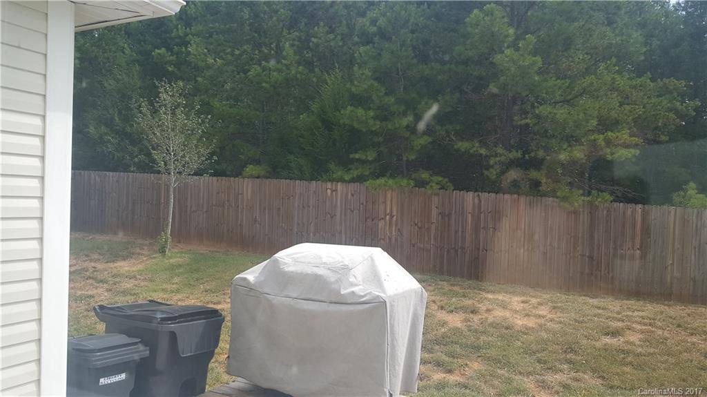 Ellis Pond - Residential