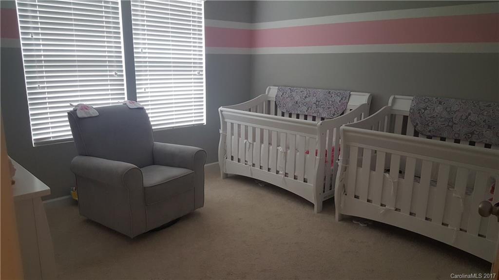 Ellis Pond - Residential