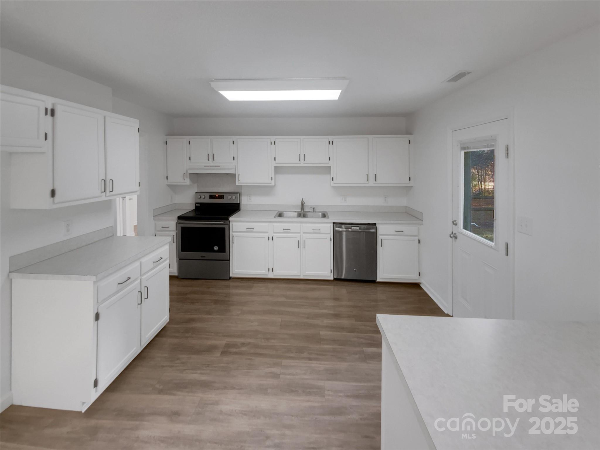 200 Meadow Wind Court