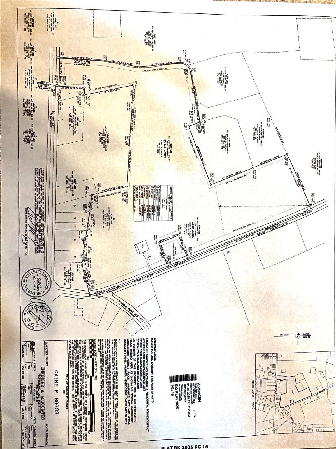 Main image without alt text