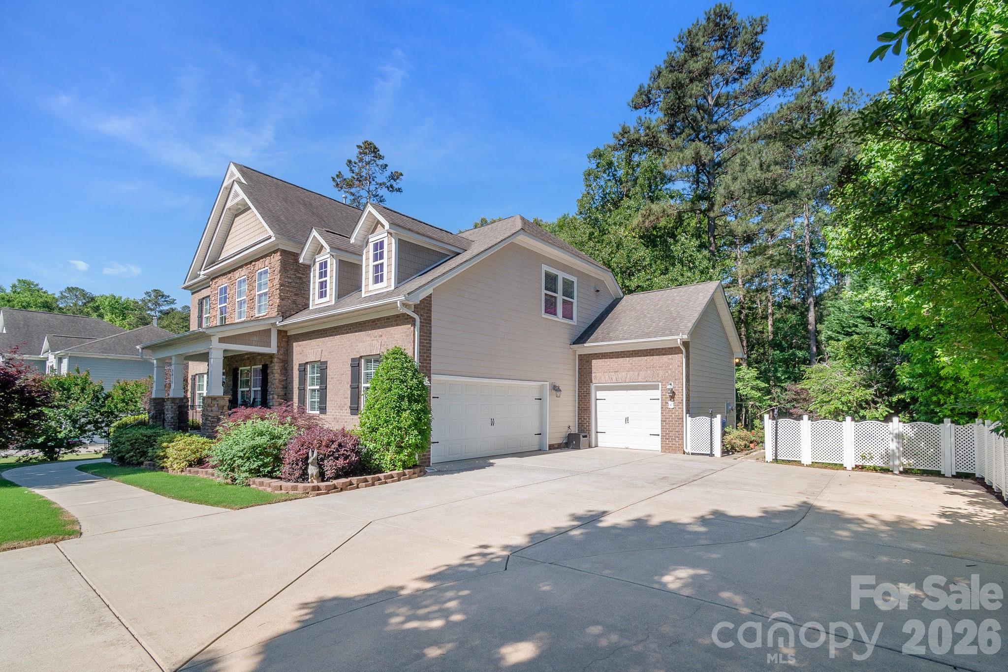 2015 Madeira Circle